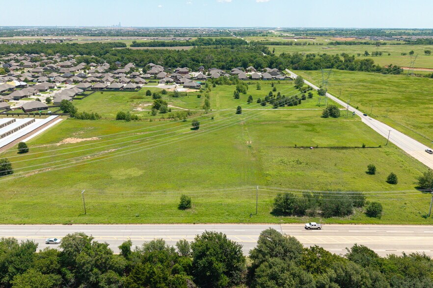 4500 S Mustang Rd, Mustang, OK à vendre - Aérien – Image 1 sur 15