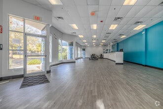 6600 Youngerman Cir, Jacksonville, FL à louer Photo intérieure– Image 2 sur 15