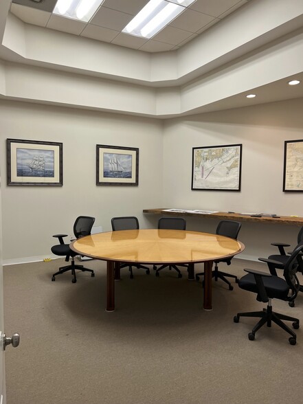 1321 E Pratt St, Baltimore, MD à louer - Photo de l’immeuble – Image 3 sur 6