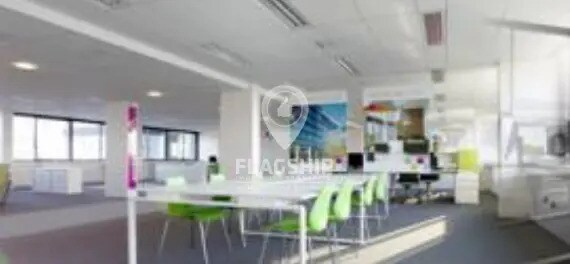 Bureau dans Saint-Denis à louer - Photo intérieure – Image 2 sur 3