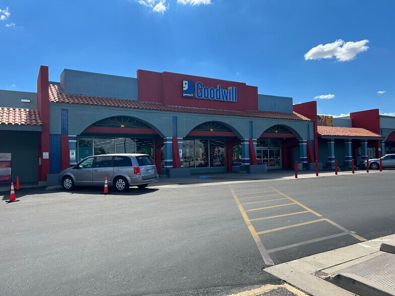 1806-1820 E Irvington Rd, Tucson, AZ à louer - Photo de l’immeuble – Image 2 sur 7