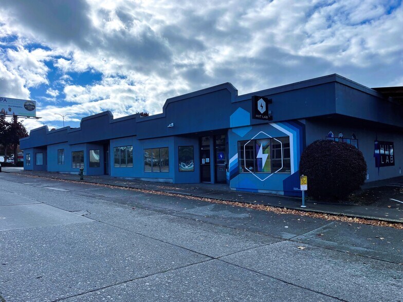 6335 35th Ave SW, Seattle, WA à vendre - Photo de l’immeuble – Image 2 sur 4