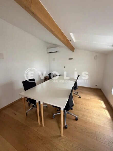 Bureau dans Paris à louer - Photo de l’immeuble – Image 1 sur 3