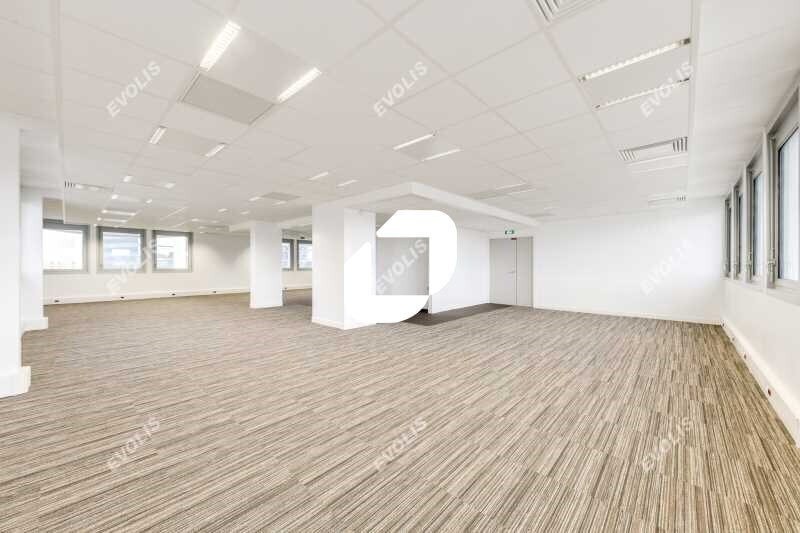 11 Avenue Morane Saulnier, Vélizy-Villacoublay à louer - Photo intérieure – Image 3 sur 32