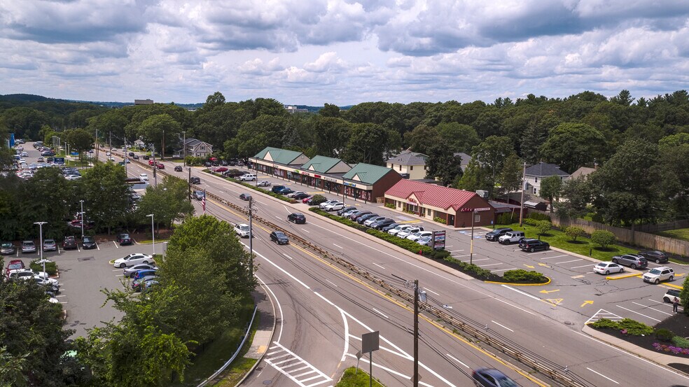 915-947 Worcester St, Natick, MA à louer - Photo de l’immeuble – Image 1 sur 2