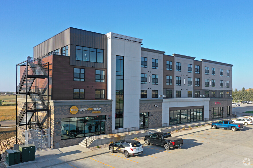 202 E Greenfield Ln, Bismarck, ND à louer - Photo de l’immeuble – Image 1 sur 4