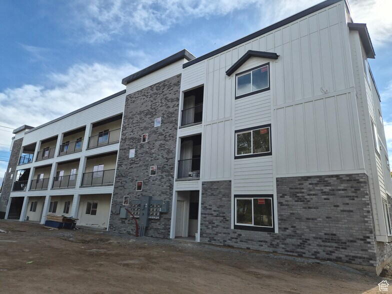 36 1600 N, Sunset, UT à vendre - Photo de l’immeuble – Image 3 sur 3