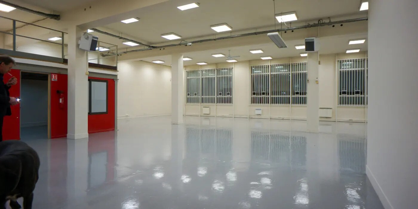 Industriel/Logistique dans Saint-Ouen-sur-Seine à louer Photo de l’immeuble– Image 1 sur 13