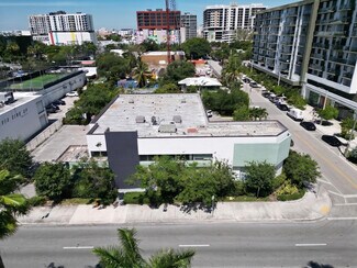 Plus de détails pour 2140 NE 2nd Ave, Miami, FL - Bureau à louer
