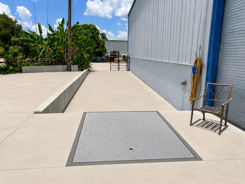12090 Metro Pky, Fort Myers, FL à louer - Photo de l’immeuble – Image 3 sur 19