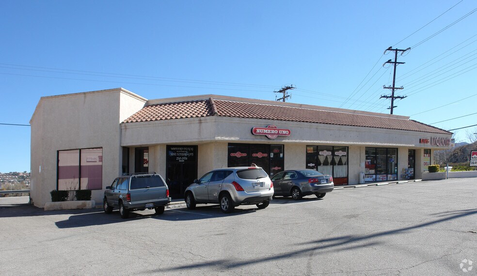 19965-19983 Soledad Canyon Rd, Canyon Country, CA à louer - Photo de l’immeuble – Image 3 sur 4