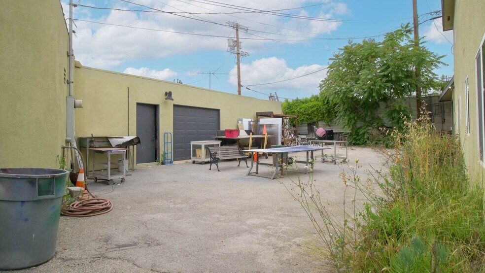 7165 Foothill Blvd, Tujunga, CA à vendre - Photo de l’immeuble – Image 2 sur 5
