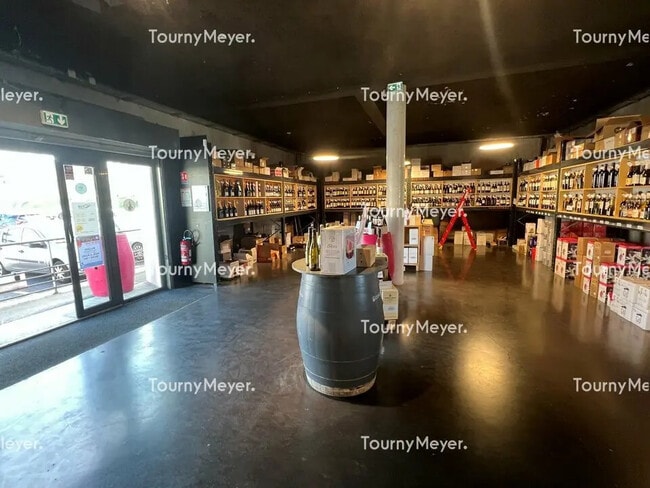 Plus de détails pour Local commercial à louer