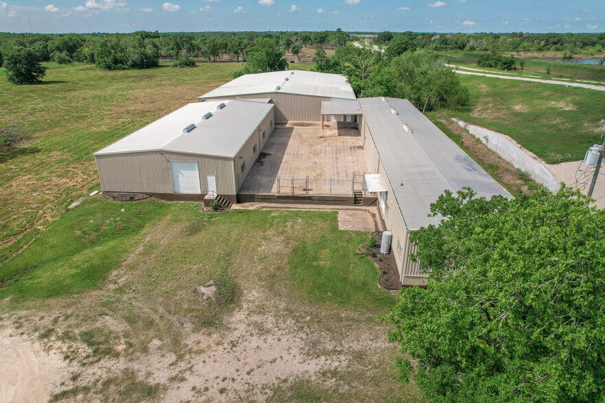 7002 Bissell Rd, Manvel, TX à louer - Photo de l’immeuble – Image 2 sur 44