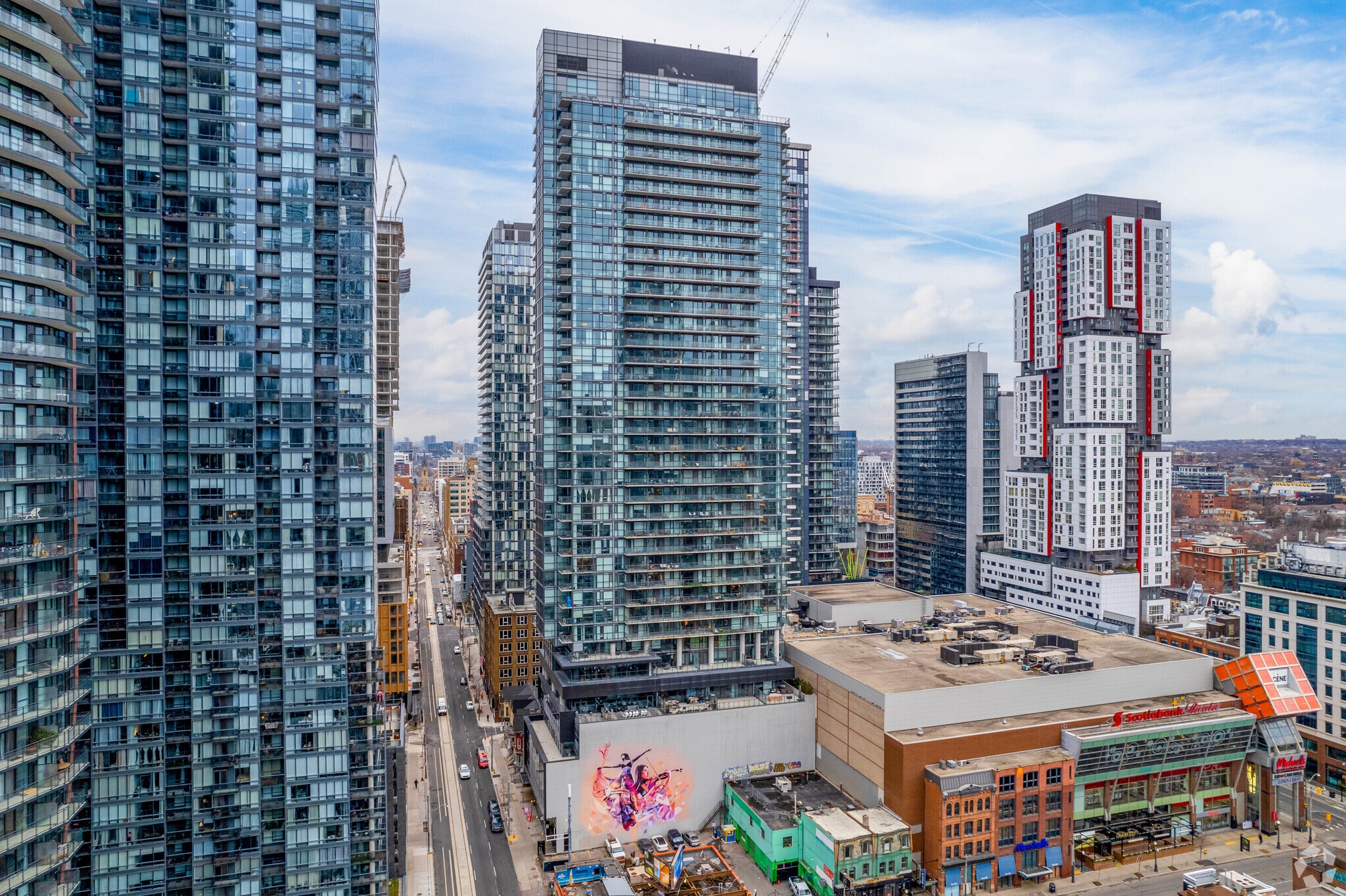 288-292 Adelaide St W, Toronto, ON à louer Photo principale– Image 1 sur 9