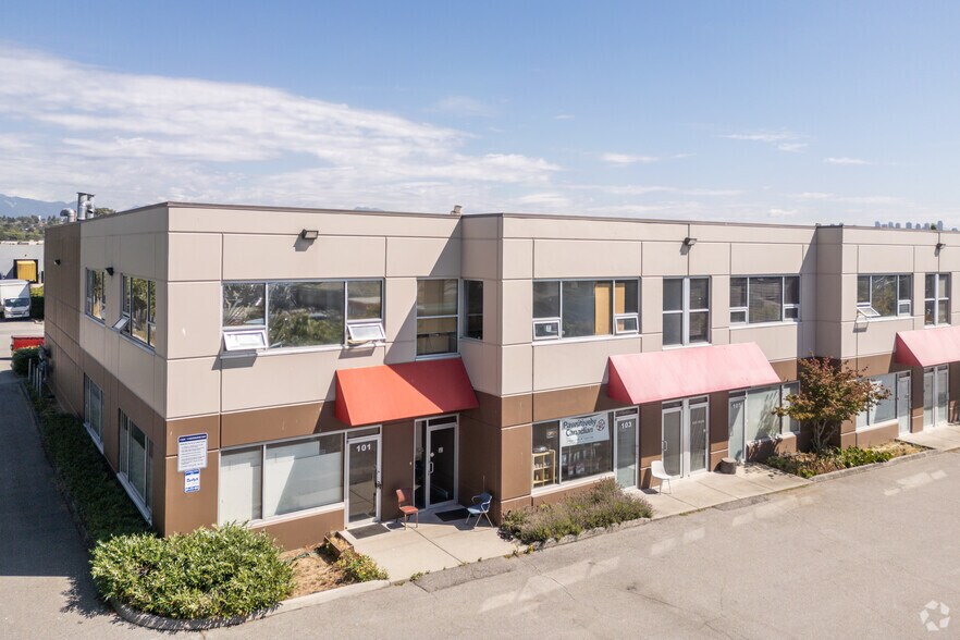 11566 Eburne Way, Richmond, BC à louer - Photo de l’immeuble – Image 2 sur 4