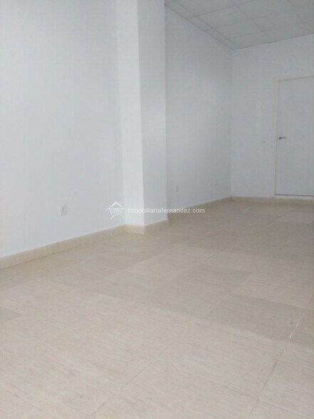 Local commercial dans Cáceres, Cáceres à louer - Photo de l’immeuble – Image 2 sur 7