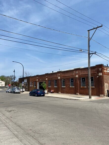 6021 W Roosevelt Rd, Cicero, IL à vendre - Photo de l’immeuble – Image 2 sur 14