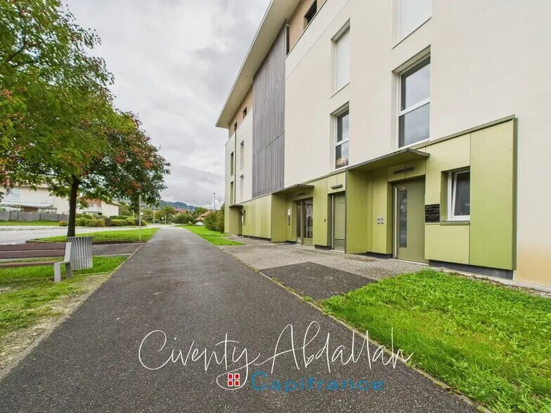 Bureau dans Gilly-sur-Isère à louer - Photo de l’immeuble – Image 2 sur 17