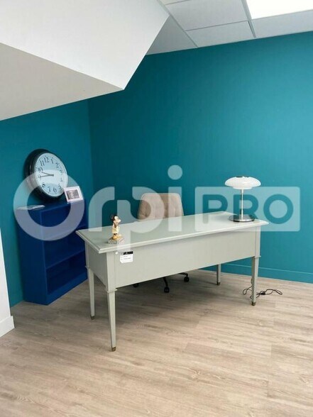 Bureau dans Saint-Junien à louer - Photo intérieure – Image 1 sur 5