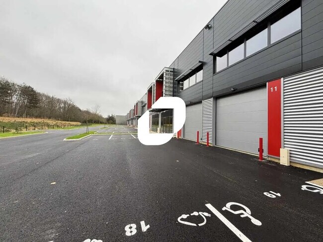 Plus de détails pour Bureau, Local d'activités à louer