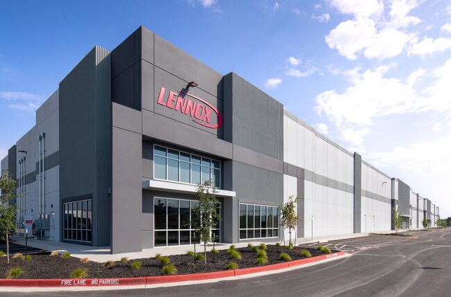 Plus de détails pour 500 Wonder World Dr, San Marcos, TX - Industriel/Logistique à louer