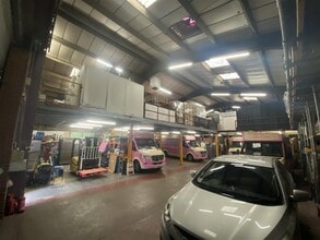 97 Camberwell Station Rd, Londres à louer Photo intérieure– Image 1 sur 3