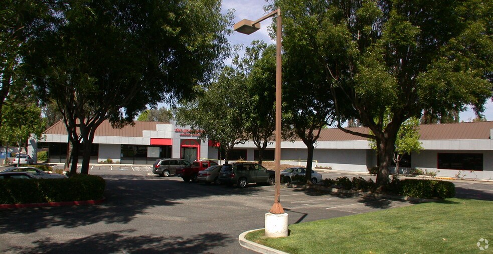 1247 W El Camino Real St, Sunnyvale, CA à louer - Photo de l’immeuble – Image 3 sur 5