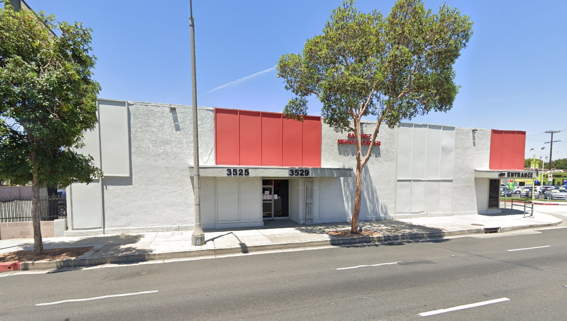 3529-3535 Firestone Blvd, South Gate, CA à louer Photo principale– Image 1 sur 28