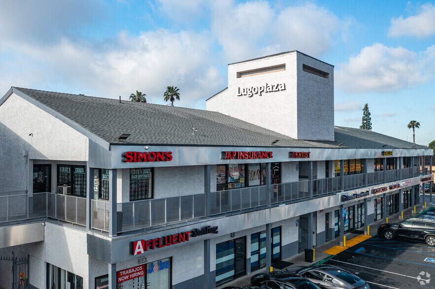 2528-2570 E Slauson Ave, Huntington Park, CA à louer - Photo de l’immeuble – Image 1 sur 32