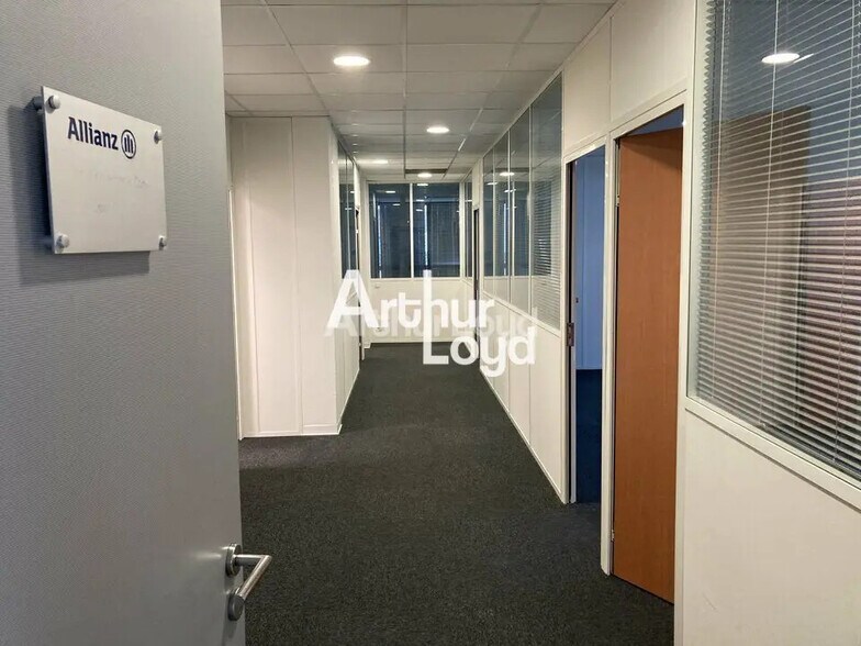 Bureau dans Reims à louer - Photo intérieure – Image 2 sur 11