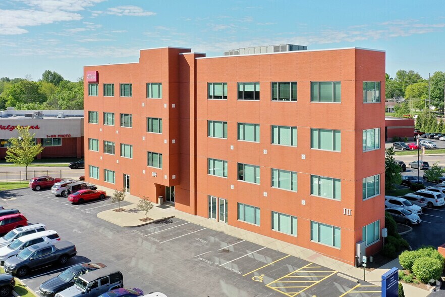 105 W Vandalia St, Edwardsville, IL à louer - Photo principale – Image 1 sur 8