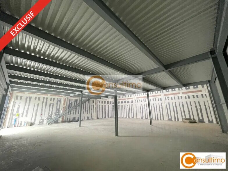 Local d’activités dans Salleboeuf à louer - Photo intérieure – Image 2 sur 9