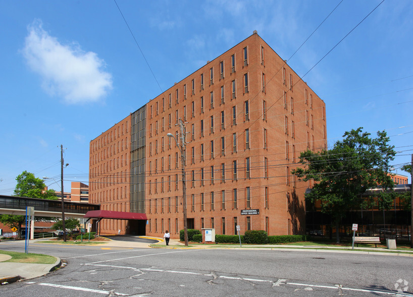 2660 10th Ave S, Birmingham, AL à louer - Photo principale – Image 1 sur 7