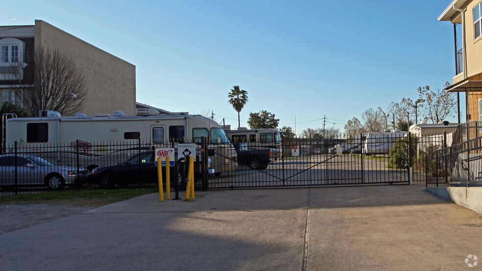 6232 Chef Menteur Hwy, New Orleans, LA à vendre - Photo de l’immeuble – Image 2 sur 32