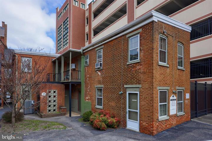 136-142 E King St, Lancaster, PA à louer - Photo de l’immeuble – Image 2 sur 57