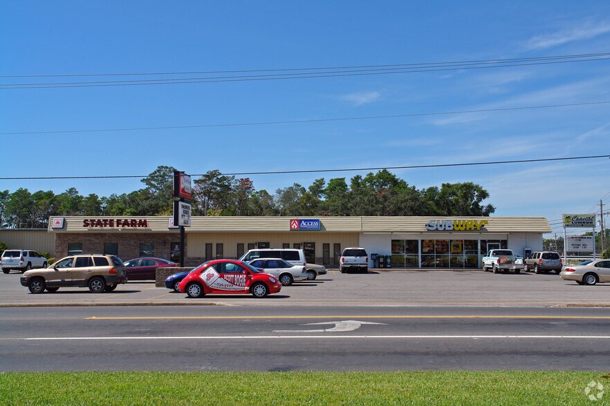 902 John Sims Pky E, Niceville, FL à louer - Photo de l’immeuble – Image 2 sur 4