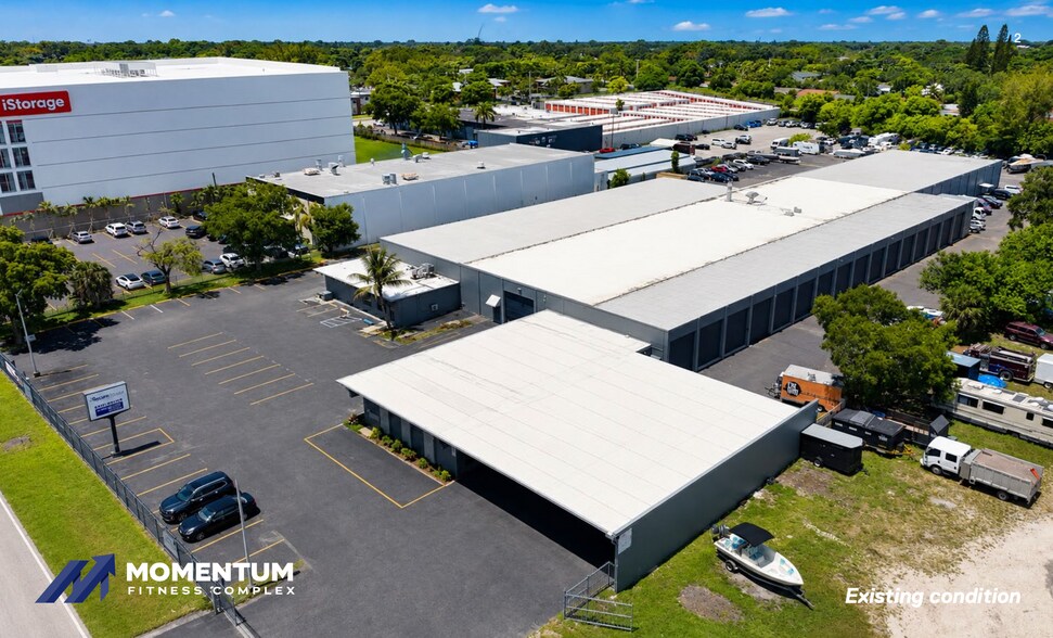 12050 NE 14th Ave, Miami, FL à louer - Photo de l’immeuble – Image 2 sur 3