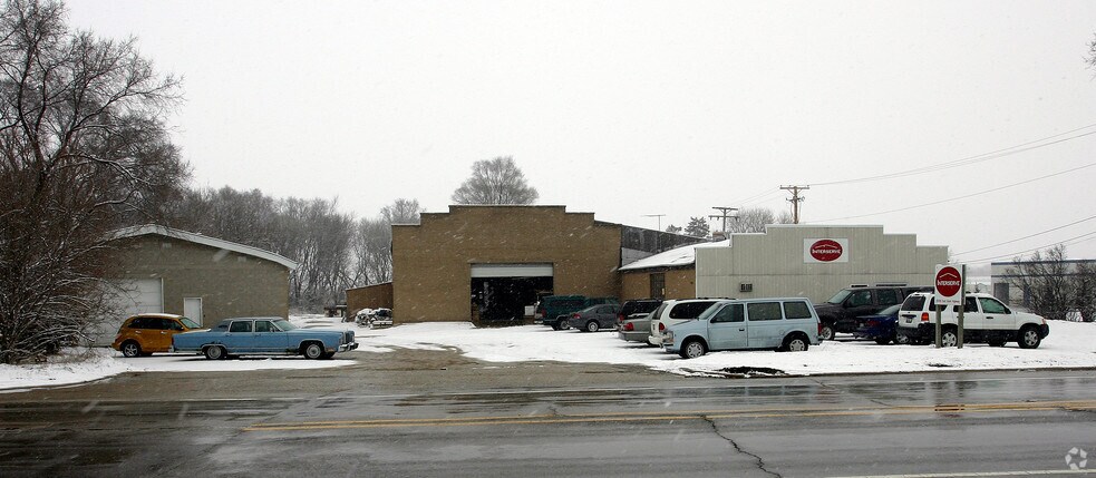 20020 E Grant Hwy, Marengo, IL à vendre - Photo de l’immeuble – Image 2 sur 4