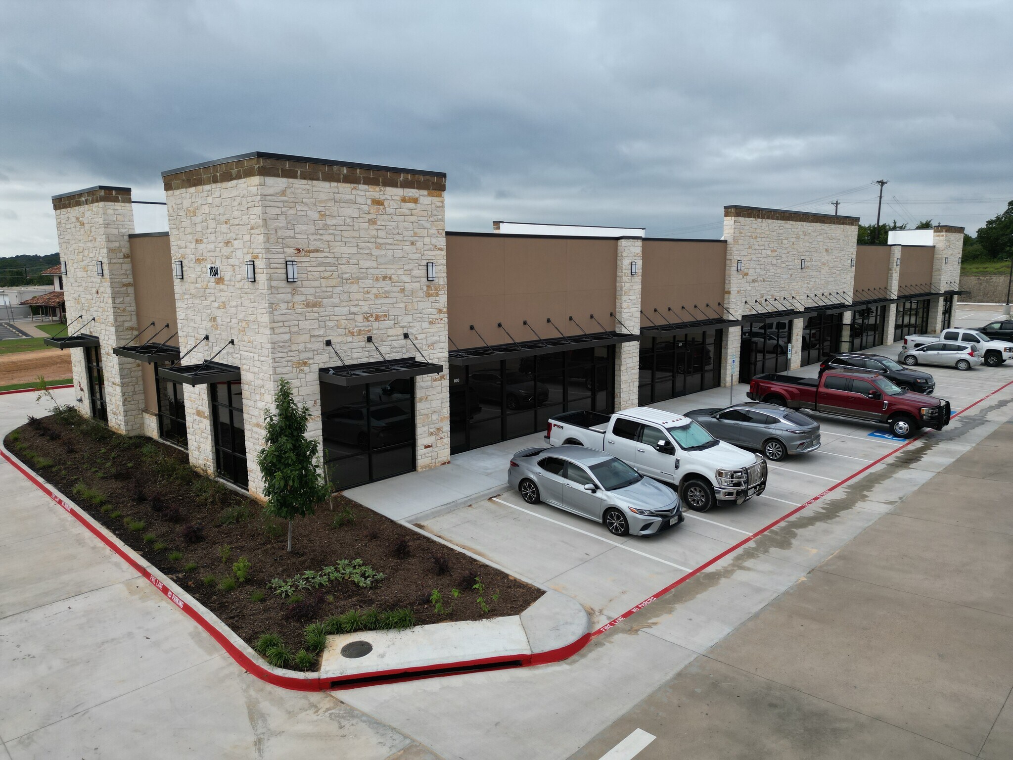 1800 Santa Fe Dr, Weatherford, TX à louer Photo de l’immeuble– Image 1 sur 8