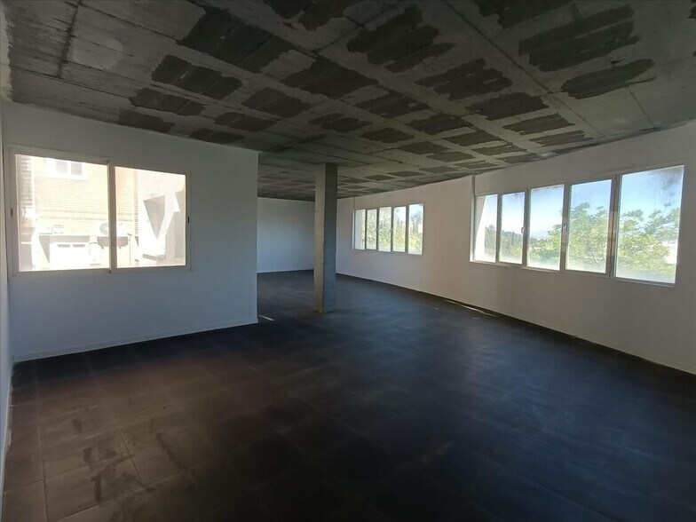 Bureau dans Santa Coloma de Cervelló, Barcelona à vendre - Photo intérieure – Image 2 sur 3