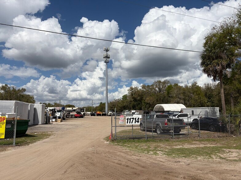 11714 N US Highway 301, Thonotosassa, FL à louer - Photo de l’immeuble – Image 3 sur 5