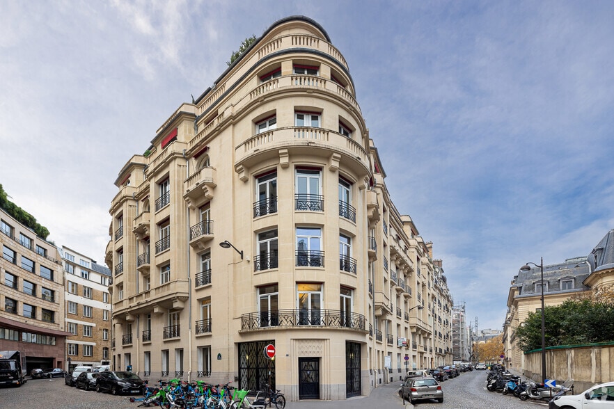 2 B Rue Lord Byron, Paris à vendre - Photo de l’immeuble – Image 2 sur 5