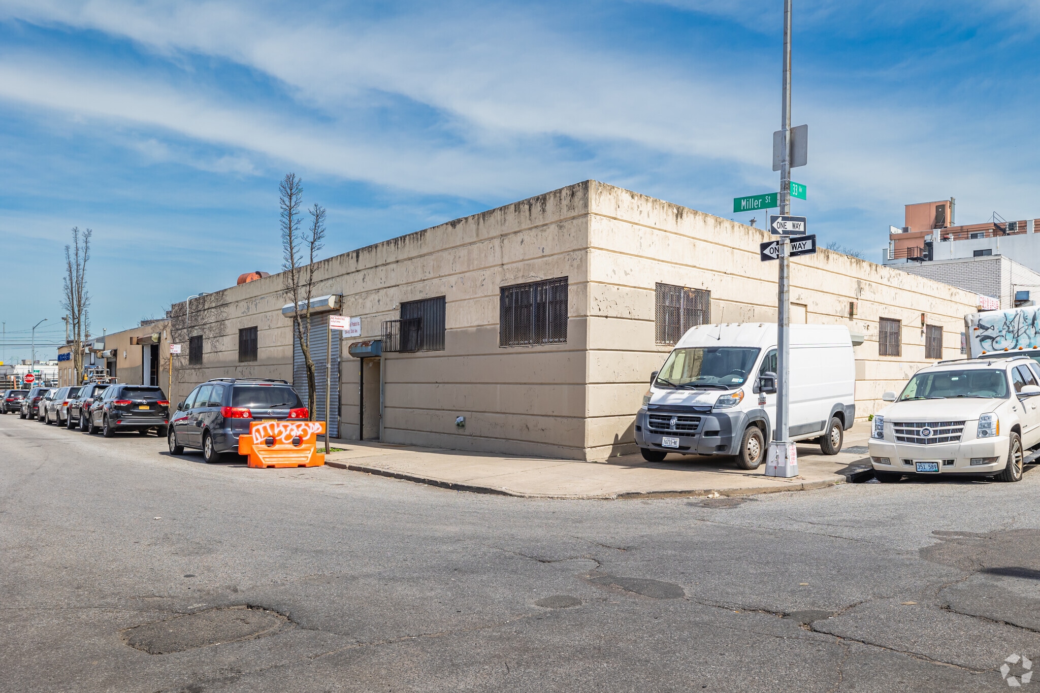 134-01 33rd Ave, Flushing, NY à vendre Photo principale– Image 1 sur 16