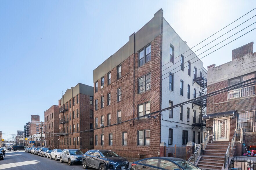 864 49th St, Brooklyn, NY à vendre - Photo de l’immeuble – Image 3 sur 7
