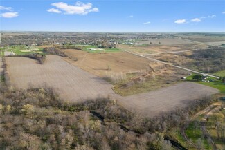 Plus de détails pour 4505 Urbana Rd, Center Point, IA - Terrain à vendre