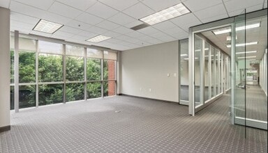 101 Europa Dr, Chapel Hill, NC à louer Photo intérieure– Image 1 sur 4