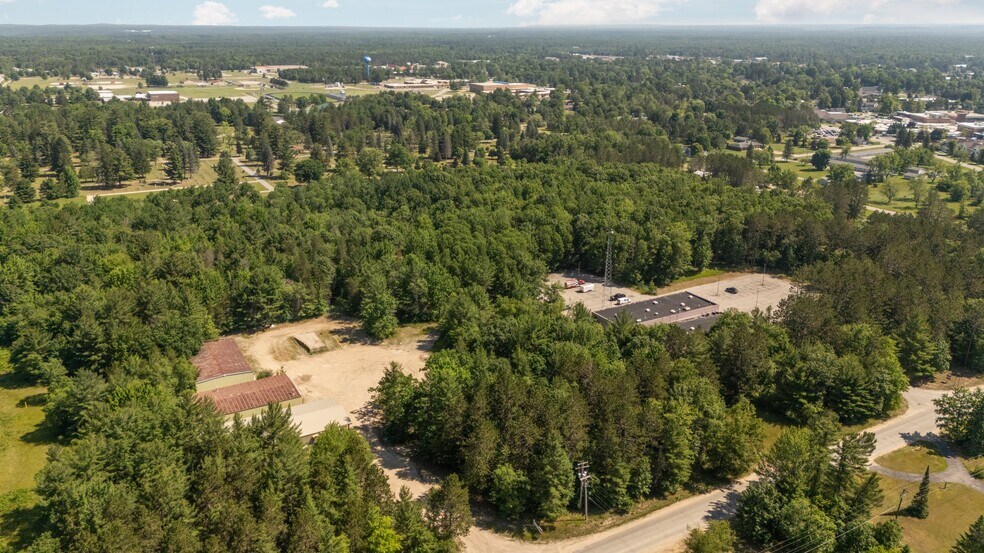 890 Island Lake Rd NW, Kalkaska, MI à vendre - Aérien – Image 3 sur 13