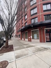 872 Bronx Park South, Bronx, NY à louer Photo de l’immeuble– Image 1 sur 16