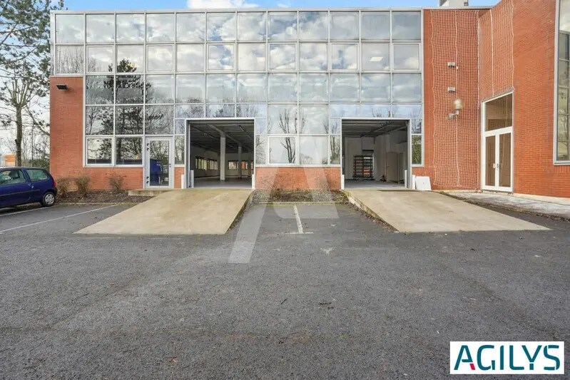 9 Avenue Du Canada, Les Ulis à louer - Photo de l’immeuble – Image 3 sur 6